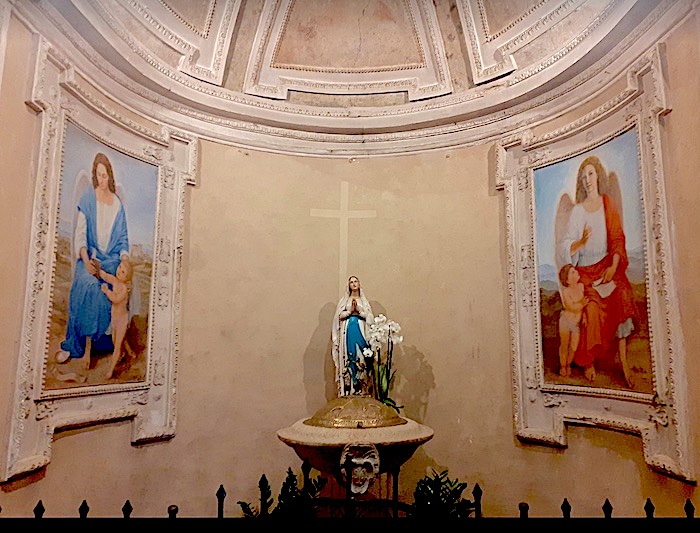 Eglise_San_pocrazio_Italie.jpg